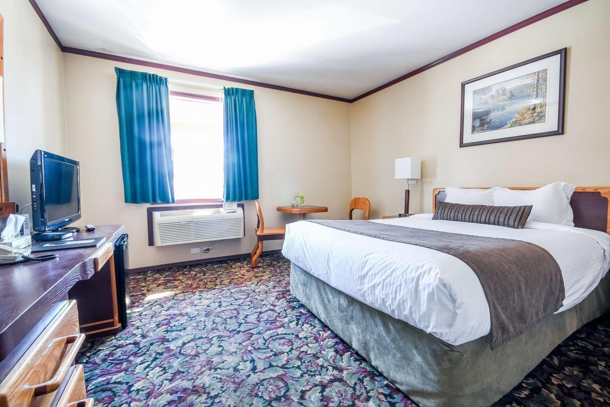 Creston Hotel & Suites Exterior photo